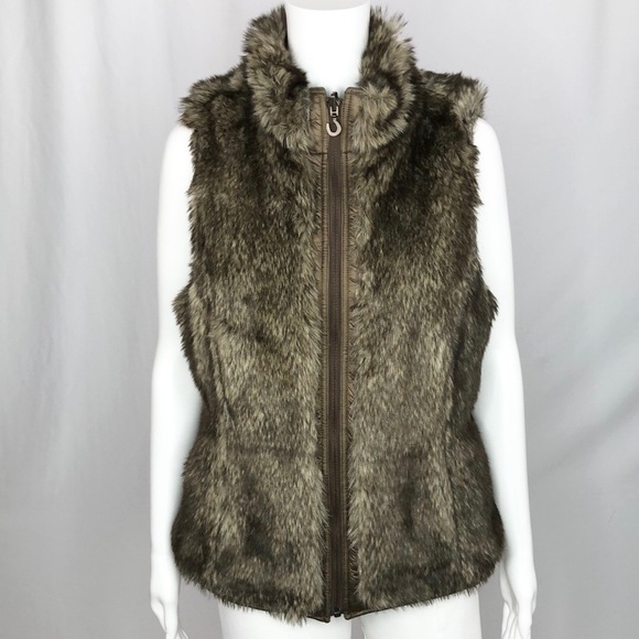 ariat faux fur vest